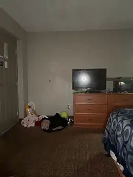 Stressreliever82 online show from 04-21-26, 10:01