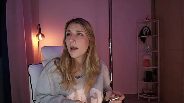 Dakotaa  online show from 12-17-25, 04:40