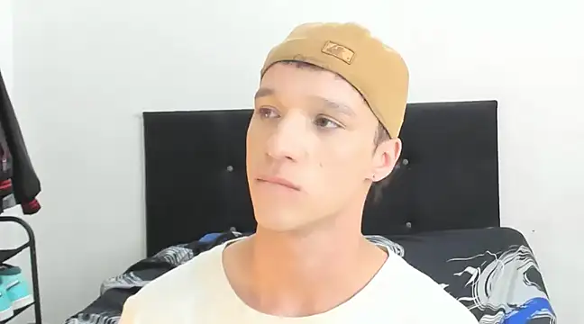 Snapshot of angelcortes chatting on 01-16-25, 02:08 angelcortes online show from 01-16-25, 02:08