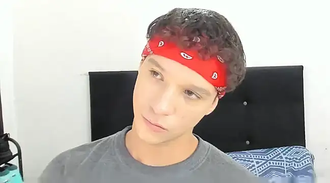 Snapshot of angelcortes chatting on 01-21-25, 02:05 angelcortes online show from 01-21-25, 02:05