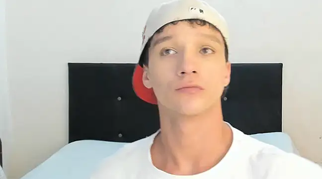 Snapshot of angelcortes chatting on 01-26-25, 09:51 angelcortes online show from 01-26-25, 09:51