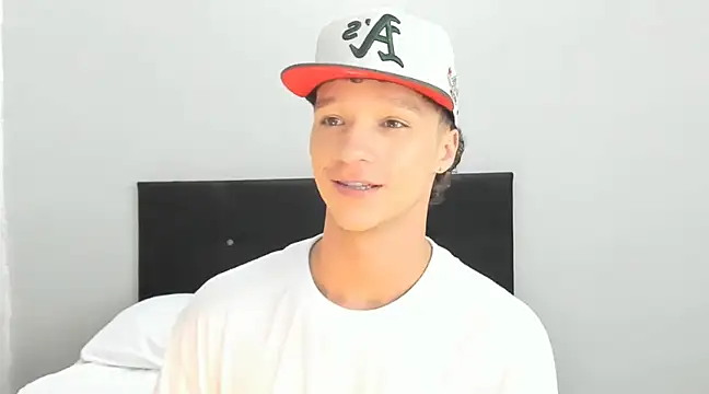 Snapshot of angelcortes chatting on 03-02-25, 04:42 angelcortes online show from 03-02-25, 04:42