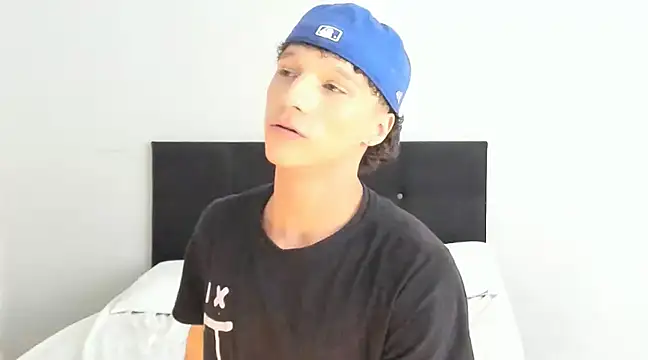 Snapshot of angelcortes chatting on 03-11-25, 09:15 angelcortes online show from 03-11-25, 09:15