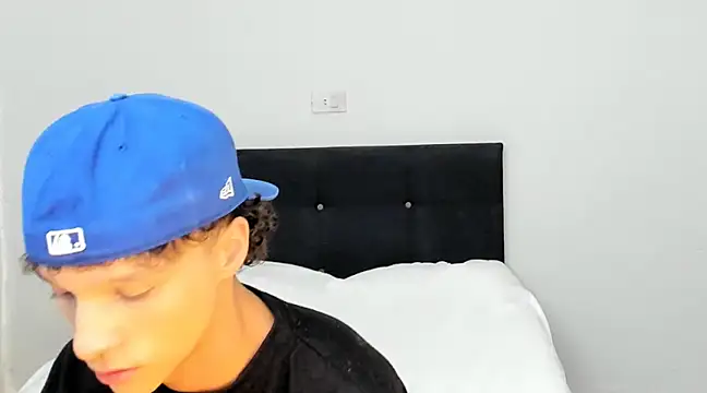 Snapshot of angelcortes chatting on 03-14-25, 10:27 angelcortes online show from 03-14-25, 10:27