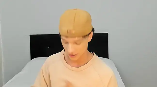 Snapshot of angelcortes chatting on 03-15-25, 12:13 angelcortes online show from 03-15-25, 12:13