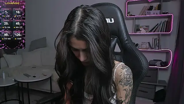 vinkitinkii online show from 02-17-25, 06:42