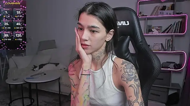 vinkitinkii online show from 02-18-25, 09:43