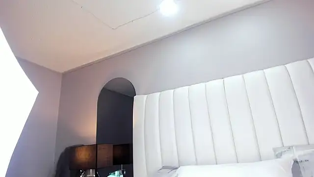 MelanieKlaus online show from 02-09-25, 04:14