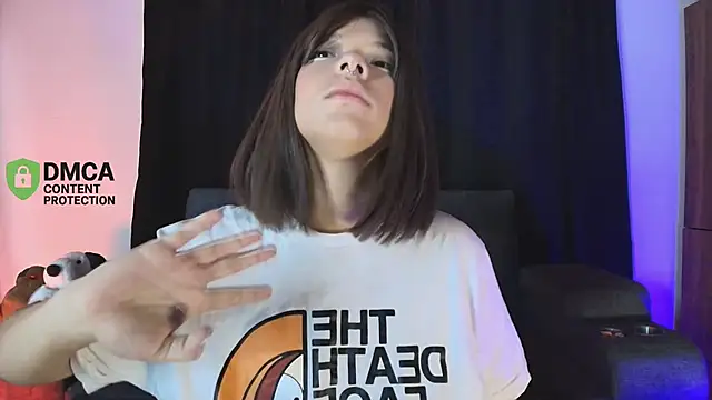 yungelitamor  online show from 02-06-26, 05:01