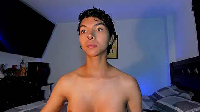 xhenisa  online show from 12-15-24, 12:29