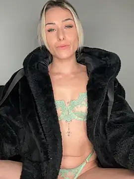 petrouchkaaa  online show from 01-19-25, 08:51