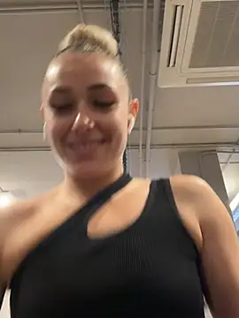 petrouchkaaa  online show from 02-24-25, 09:32