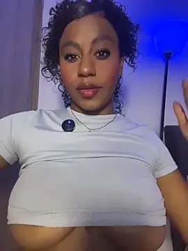 Snapshot of charlotteeruss chatting on 06-12-26, 05:28 charlotteeruss online show from 06-12-26, 05:28