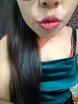Snapshot of Roshni_98 chatting on 03-23-25, 07:53 Roshni 98 online show from 03-23-25, 07:53