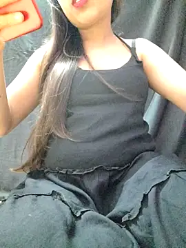 Snapshot of Roshni_98 chatting on 05-05-26, 07:11 Roshni 98 online show from 05-05-26, 07:11