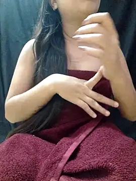 Snapshot of Roshni_98 chatting on 06-05-26, 05:07 Roshni 98 online show from 06-05-26, 05:07