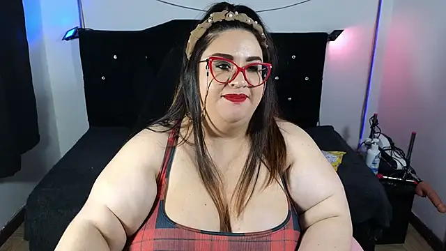 Snapshot of anacohen chatting on 12-31-24, 07:10 anacohen online show from 12-31-24, 07:10