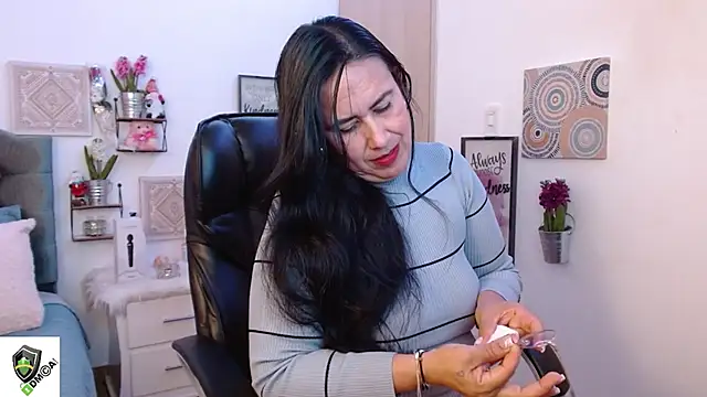 amalia brunette online show from 01-04-25, 11:27