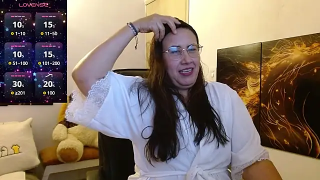 amalia brunette online show from 11-26-25, 01:17