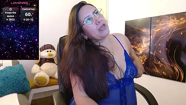 amalia brunette online show from 12-18-25, 04:24