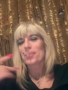 Snapshot of AlinaGrosu chatting on 01-28-25, 01:39 AlinaGrosu online show from 01-28-25, 01:39