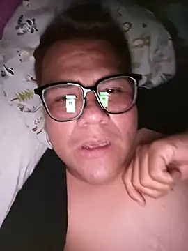 ChubbyCdmxInt1 online show from 12-01-25, 03:44