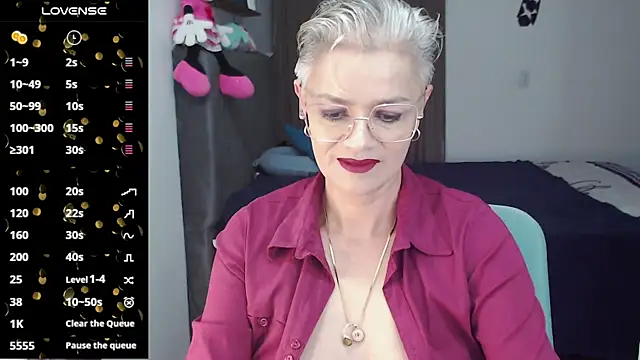 Snapshot of scarlett_paris22 chatting on 02-19-25, 11:36 scarlett paris22 online show from 02-19-25, 11:36