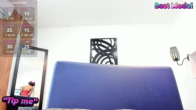 Shanelle   online show from 01-26-25, 04:51