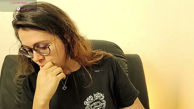 irinasweet27 online show from 11-06-25, 01:17