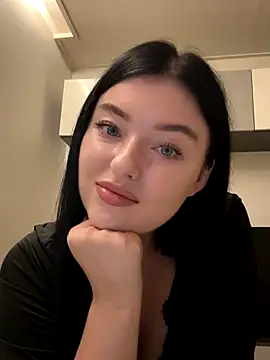 Snapshot of Angela_Fosterr chatting on 10-19-25, 05:13 Angela Fosterr online show from 10-19-25, 05:13