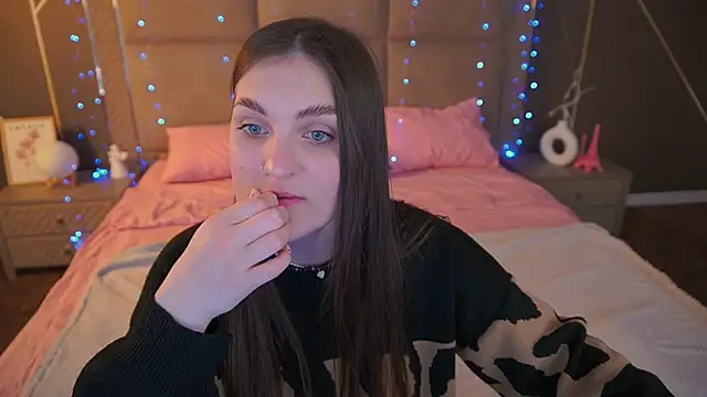 Snapshot of EmmyCharmm chatting on 02-09-26, 06:50 EmmyCharmm online show from 02-09-26, 06:50