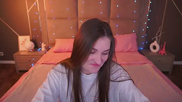 Snapshot of EmmyCharmm chatting on 02-10-26, 07:01 EmmyCharmm online show from 02-10-26, 07:01