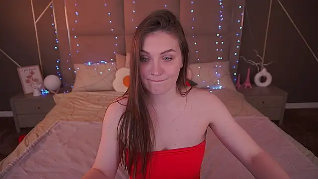 Snapshot of EmmyCharmm chatting on 03-05-26, 06:42 EmmyCharmm online show from 03-05-26, 06:42