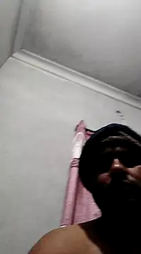 Snapshot of Niladri1410 chatting on 01-21-25, 06:12 Niladri1410 online show from 01-21-25, 06:12