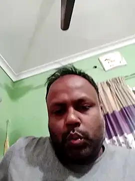 Snapshot of Niladri1410 chatting on 02-05-25, 04:06 Niladri1410 online show from 02-05-25, 04:06