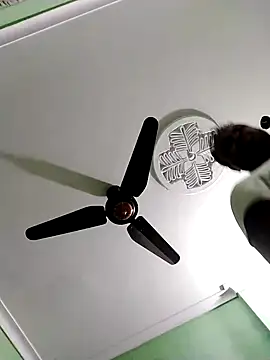 Snapshot of Niladri1410 chatting on 02-13-25, 06:59 Niladri1410 online show from 02-13-25, 06:59