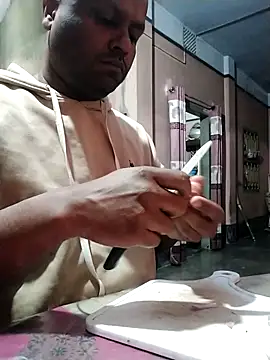 Snapshot of Niladri1410 chatting on 02-16-25, 06:43 Niladri1410 online show from 02-16-25, 06:43