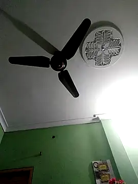 Snapshot of Niladri1410 chatting on 02-16-25, 12:21 Niladri1410 online show from 02-16-25, 12:21