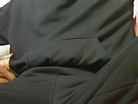 wirytynum online show from 11-26-25, 02:40