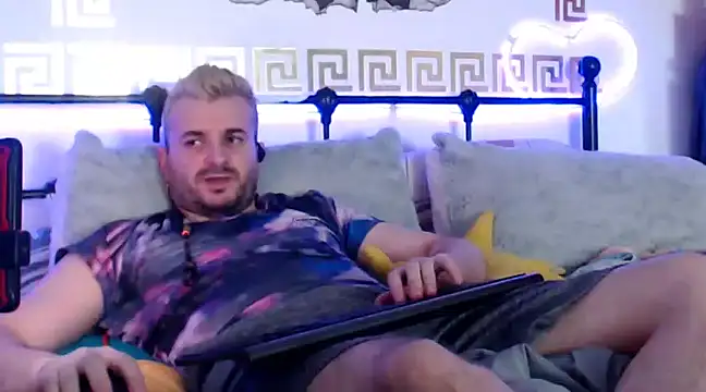 Snapshot of erotico69xxx chatting on 02-27-25, 09:36 erotico69xxx online show from 02-27-25, 09:36