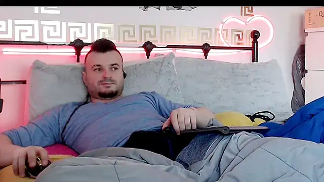 Snapshot of erotico69xxx chatting on 09-24-25, 12:19 erotico69xxx online show from 09-24-25, 12:19