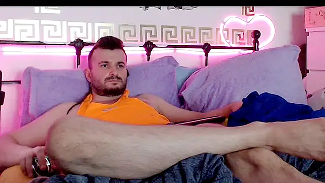 Snapshot of erotico69xxx chatting on 10-01-25, 10:38 erotico69xxx online show from 10-01-25, 10:38