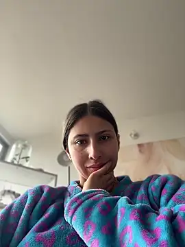 Ameellie online show from 04-19-26, 01:43