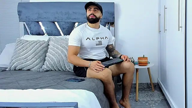 Snapshot of Zack_Froone chatting on 10-30-25, 02:51 Zack Froone online show from 10-30-25, 02:51