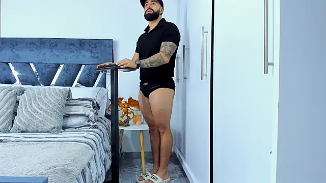 Snapshot of Zack_Froone chatting on 02-05-26, 12:43 Zack Froone online show from 02-05-26, 12:43