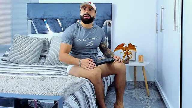 Snapshot of Zack_Froone chatting on 02-12-26, 12:44 Zack Froone online show from 02-12-26, 12:44