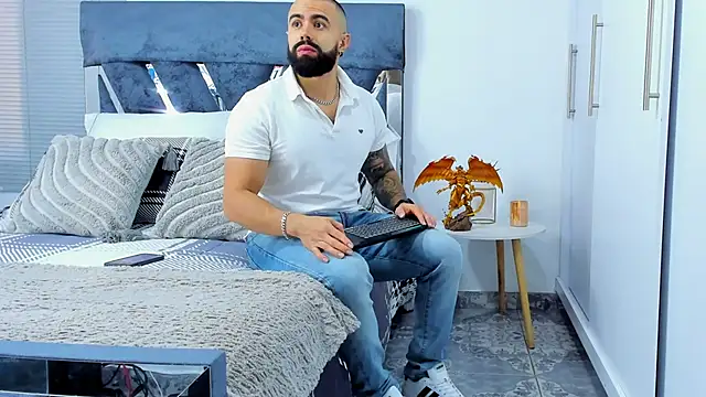 Snapshot of Zack_Froone chatting on 02-14-26, 02:36 Zack Froone online show from 02-14-26, 02:36