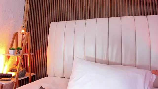 SaraRiley online show from 02-24-26, 11:03