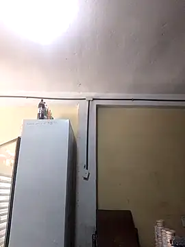 carlos17cmo online show from 11-28-25, 05:04