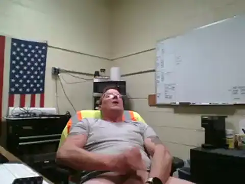 Snapshot of Cockrub1 chatting on 12-10-24, 05:22 Cockrub1 online show from 12-10-24, 05:22